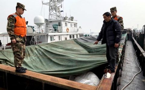 上海走私货物呈拼装化多元化趋势 成品油、白糖依旧是主要对象