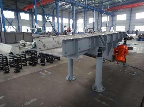 联振重工平衡式振动输送机