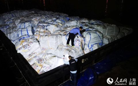 上海海关查获走私糖大案 抓获嫌犯40余人 团伙案值7.5亿(多图)