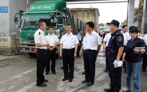 海关总署署长倪岳峰到云南调研