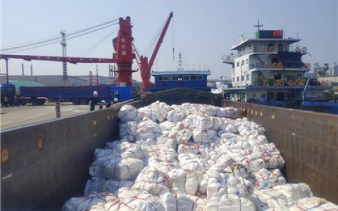 江苏江阴海关现场查获走私白糖1000余吨