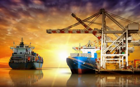 今年上半年我国进口糖124万吨 同比增长18万吨(附上年统计)