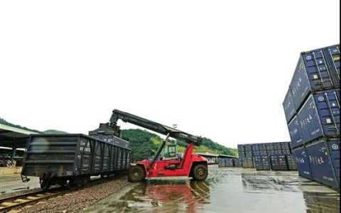 中国铁路昆明局精细组织抢抓货源物畅其流 装车14.58万车同比增7.33％