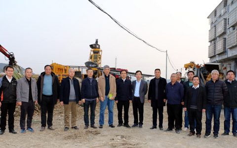 农业农村部专家在广西调研 为甘蔗生产全程机械化“把脉会诊”