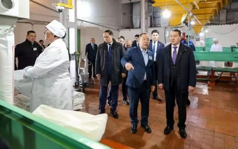哈萨克斯坦政府总理下达提高食糖产量工作指示